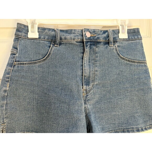 H&M Women's Shorts Size 6 Denim Light Wash Stretch High Waist 3" inseam - Picture 3 of 6